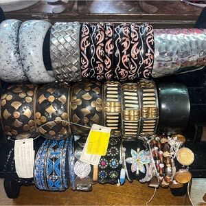 30+ Bracelet Lot Assorted Styles Bangles, Beaded, Stretch NWT/NWOT